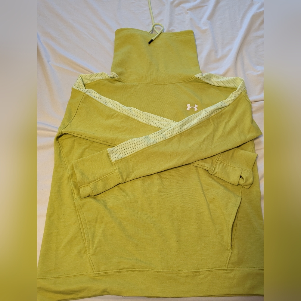 Funnel neck Under Armor sweater
